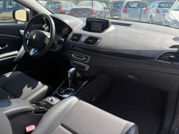 Renault Megane Coupe 1.5 dCi 110ch FAP Bose EDC boite auto / Gps / toit Ouvrant / suivi ok