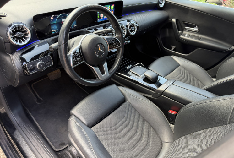 Mercedes CLASSE A BERLINE 200 1.3 163 ch Style / Toit Ouvrant / CarPlay / Eclairage d'ambiance