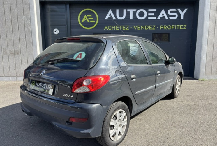 Peugeot 206 + 1.1 60 URBAN 5P