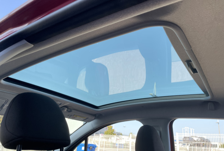 Peugeot 208 1.2 VTi 82 CV ALLURE TOIT PANORAMIQUE