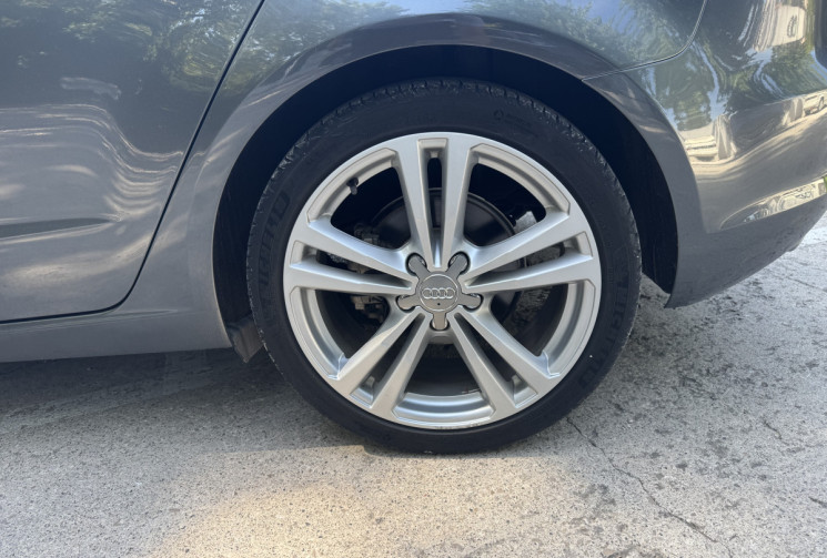 Audi A3 Sportback 2.0 TDi 150 S-Tronic 6 S-line / Bang & Olufsen / Vidange Boite OK / Radars AR