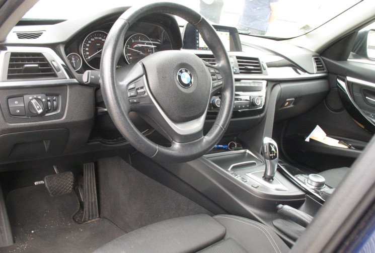 BMW Série 3 318dA 2.0d 150 BUSINESS