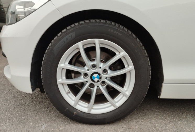 BMW Série 1 (F21) II 116 i 1.5 109 Lounge 3 portes BVM6 / Entretien BMW