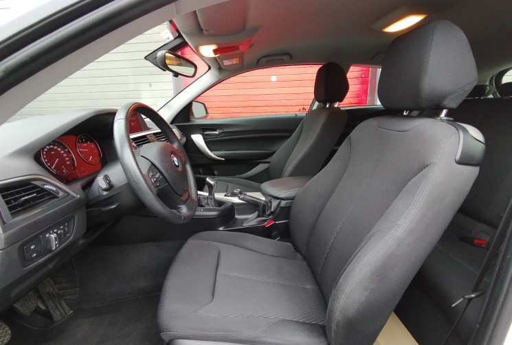 BMW Série 1 (F21) II 116 i 1.5 109 Lounge 3 portes BVM6 / Entretien BMW