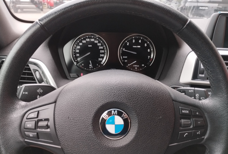 BMW Série 1 (F21) II 116 i 1.5 109 Lounge 3 portes BVM6 / Entretien BMW