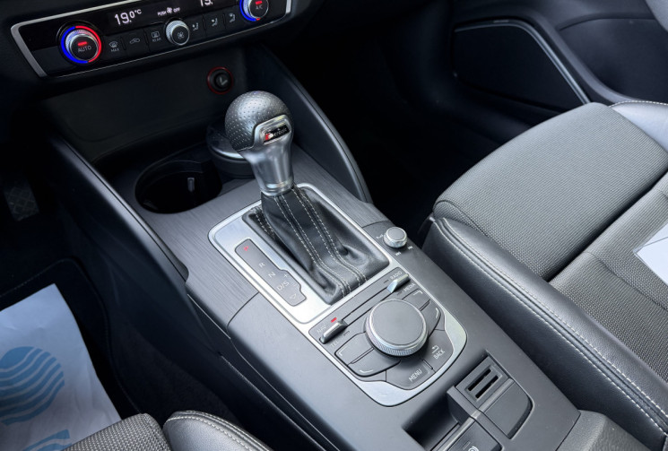 Audi A3 Sportback 2.0 TDi 150 S-Tronic 6 S-line / Bang & Olufsen / Vidange Boite OK / Radars AR
