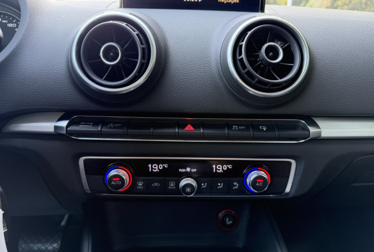 Audi A3 Sportback 2.0 TDi 150 S-Tronic 6 S-line / Bang & Olufsen / Vidange Boite OK / Radars AR