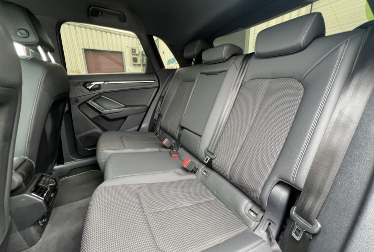 Audi Q3 35 S-LINE 2.0 TDI 150cv  S Tronic * Caplay * Caméra * Virtual Cockpit * Matrix Leds