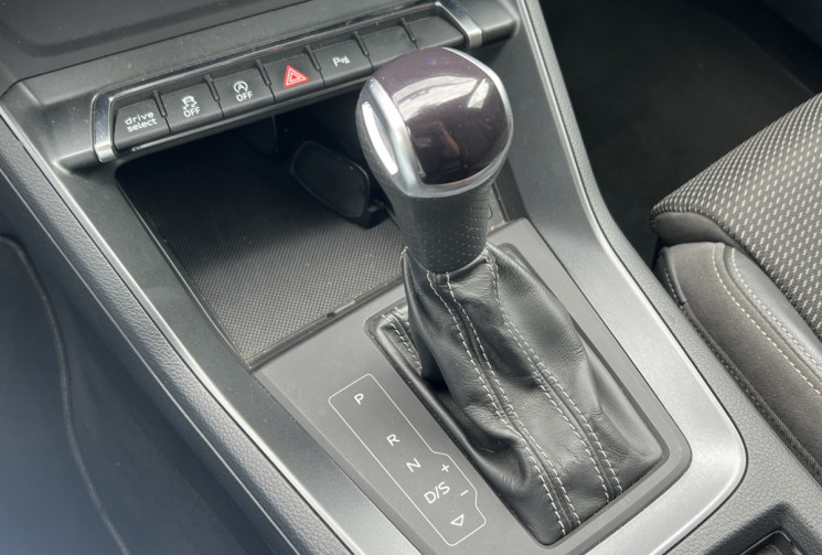 Audi Q3 35 S-LINE 2.0 TDI 150cv  S Tronic * Caplay * Caméra * Virtual Cockpit * Matrix Leds