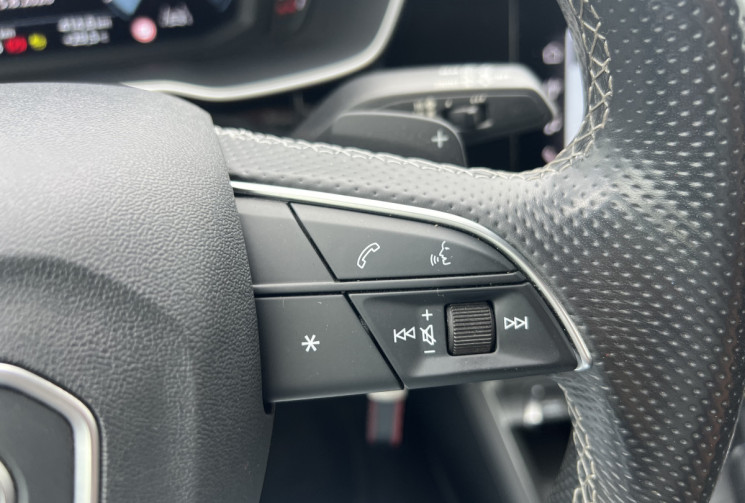 Audi Q3 35 S-LINE 2.0 TDI 150cv  S Tronic * Caplay * Caméra * Virtual Cockpit * Matrix Leds