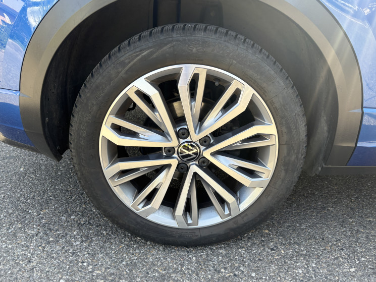 Volkswagen T-Roc 2.0 TDI 150 START/STOP DSG7 4MOTION R-LINE / Digital Cockpit / Toit ouvrant / Beats