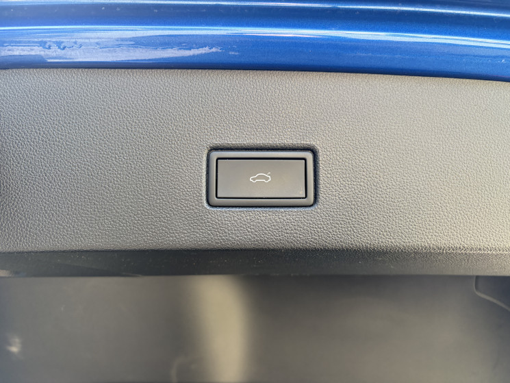 Volkswagen T-Roc 2.0 TDI 150 START/STOP DSG7 4MOTION R-LINE / Digital Cockpit / Toit ouvrant / Beats