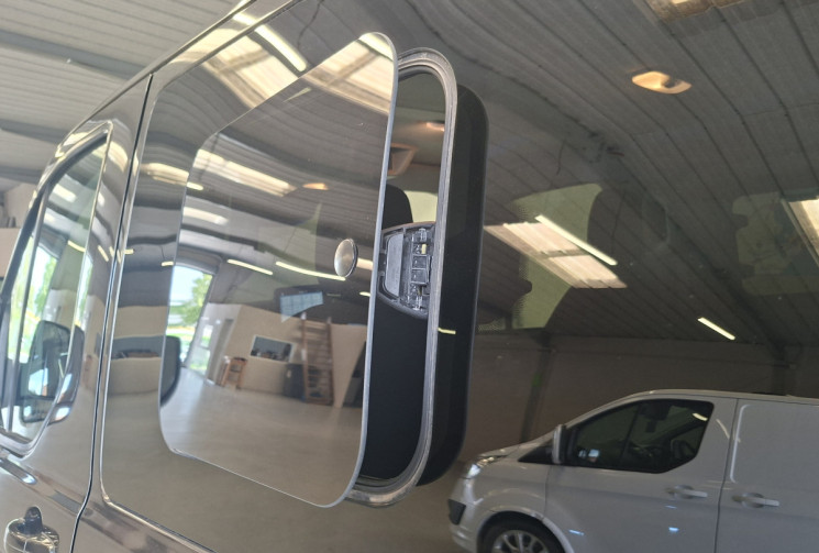 Ford CUSTOM Transit Custom I Phase 2 300 L1H1 2.0 EcoBlue 16V DPF Fourgon 170 