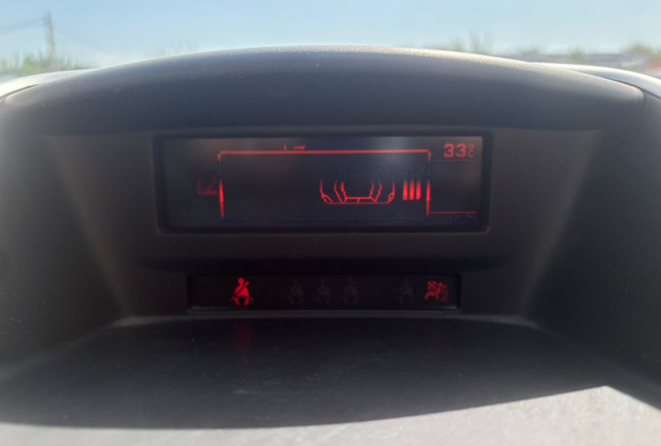 Peugeot 207 1.6 HDI 92 PHASE 2 SERIE 64