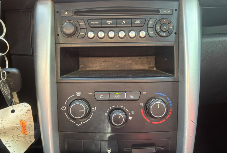 Peugeot 207 1.6 HDI 92 PHASE 2 SERIE 64