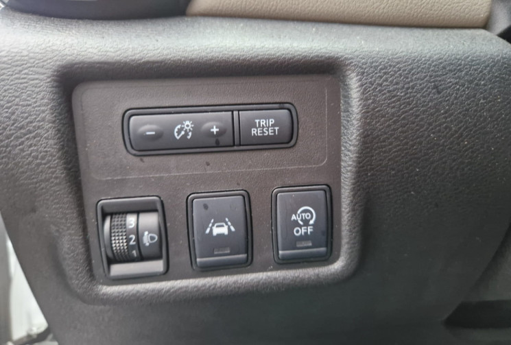 Nissan Micra V 1.0 IG-T 100 / MADE IN FRANCE / ENTRETIEN SUIVI / GARANTIE 12 MOIS 