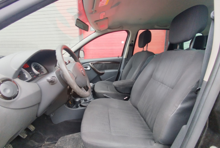 Dacia Duster 1.5 DCi 110 4x2 Lauréate BVM6 + Attelage 