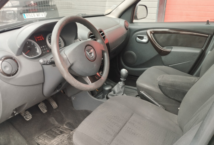 Dacia Duster 1.5 DCi 110 4x2 Lauréate BVM6 + Attelage 