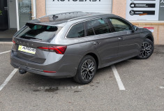 Skoda Octavia Combi 2.0 TDI 150 ch Style DSG7 / Attelage / CarPlay / Sièges chauffants / 1ère main
