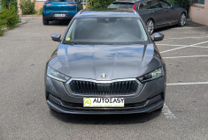 Skoda Octavia Combi 2.0 TDI 150 ch Style DSG7 / Attelage elec / 1ière main / Suivi SKODA