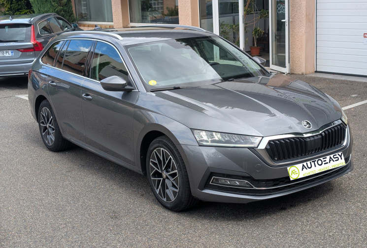 Skoda Octavia Combi 2.0 TDI 150 ch Style DSG7 / Attelage / CarPlay / Sièges chauffants / 1ère main
