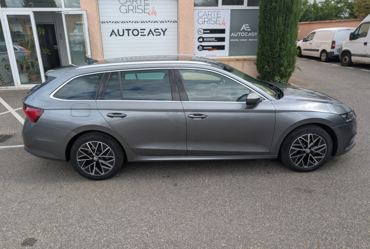 Skoda Octavia Combi 2.0 TDI 150 ch Style DSG7 / Attelage / CarPlay / Sièges chauffants / 1ère main