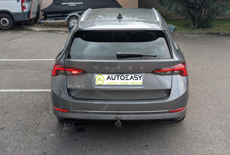Skoda Octavia Combi 2.0 TDI 150 ch Style DSG7 / Attelage / CarPlay / Sièges chauffants / 1ère main