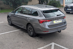 Skoda Octavia Combi 2.0 TDI 150 ch Style DSG7 / Attelage elec / 1ière main / Suivi SKODA