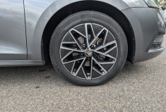 Skoda Octavia Combi 2.0 TDI 150 ch Style DSG7 / Attelage / CarPlay / Sièges chauffants / 1ère main