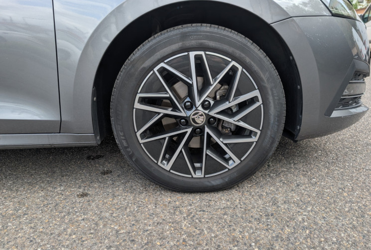 Skoda Octavia Combi 2.0 TDI 150 ch Style DSG7 / Attelage / CarPlay / Sièges chauffants / 1ère main
