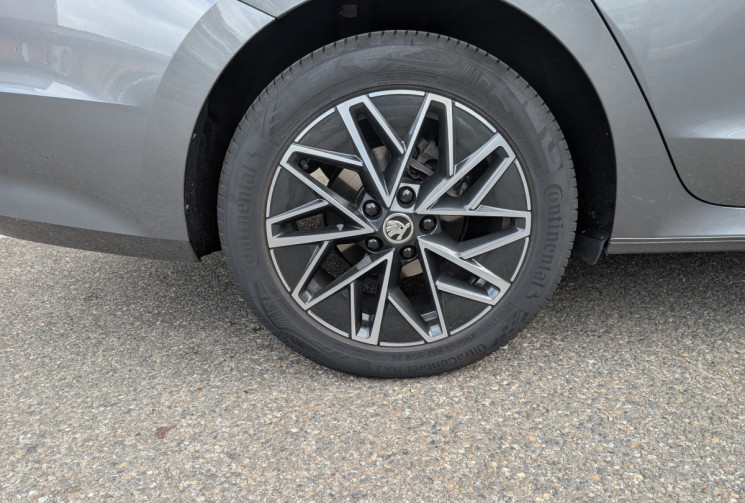 Skoda Octavia Combi 2.0 TDI 150 ch Style DSG7 / Attelage / CarPlay / Sièges chauffants / 1ère main