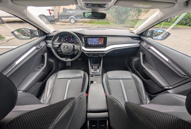 Skoda Octavia Combi 2.0 TDI 150 ch Style DSG7 / Attelage elec / 1ière main / Suivi SKODA