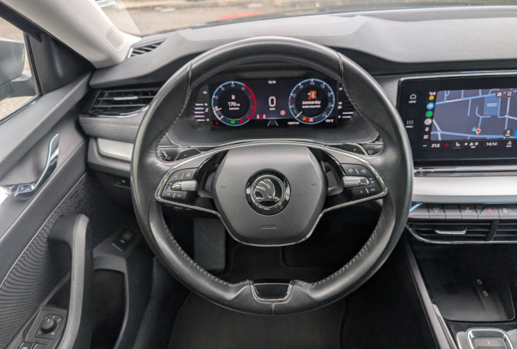 Skoda Octavia Combi 2.0 TDI 150 ch Style DSG7 / Attelage / CarPlay / Sièges chauffants / 1ère main