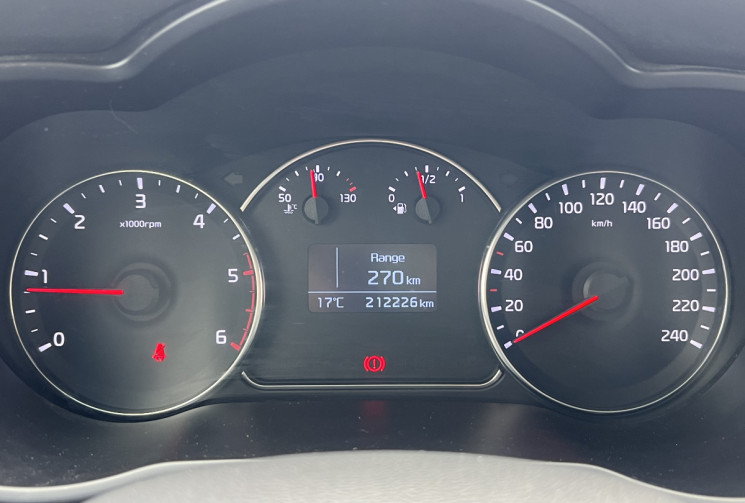 Kia CARENS 7 places 115cv 1.7 CRDi Style * Carplay * Caméra de recul * Clim Auto