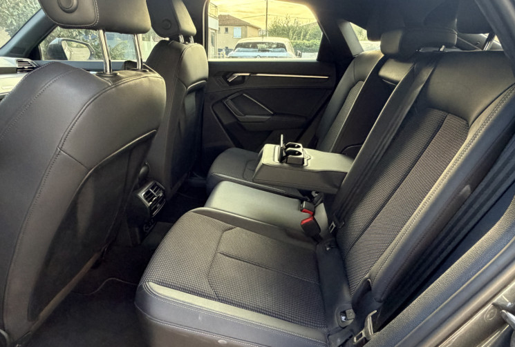 Audi Q3 SPORTBACK 35 TFSI 150 ch S line S tronic 7 / 1 ère main / Siège chauffant 