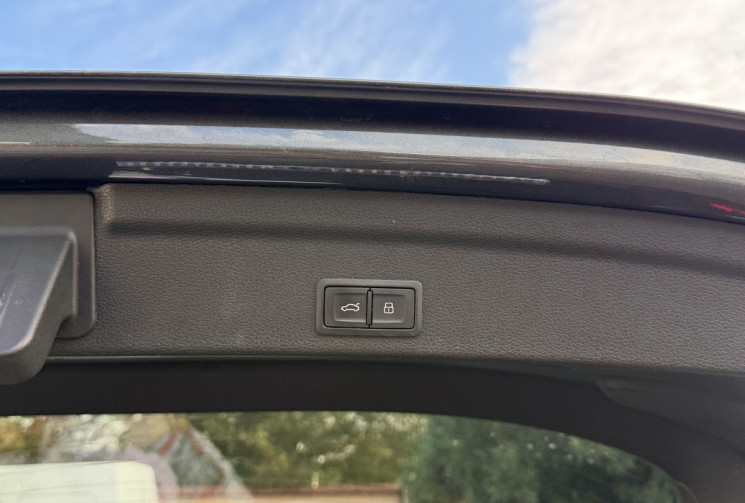 Audi Q3 SPORTBACK 35 TFSI 150 ch S line S tronic 7 / 1 ère main / Siège chauffant 