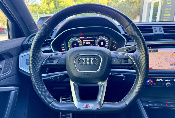 Audi Q3 SPORTBACK S-Line 45 TFSIe 245 S-tronic 6 / 1ere main / Hi-fi SONOS / Camera / Attelage / GPS
