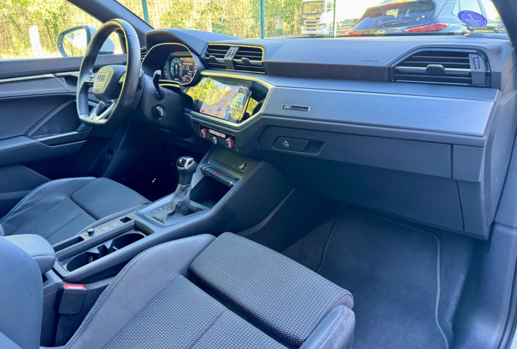 Audi Q3 SPORTBACK S-Line 45 TFSIe 245 S-tronic 6 / 1ere main / Hi-fi SONOS / Camera / Attelage / GPS