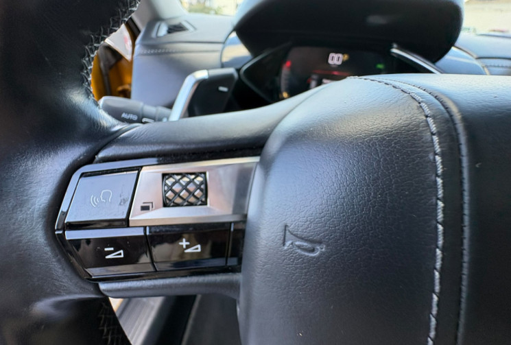 DS DS 3 Crossback 1.2 THP EAT8 GRAND CHIC 155  - GARANTIE 12 MOIS - 