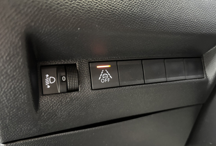 Peugeot 208 1.5 HDi 100 ch Active Pack / Suivi d’entretien complet