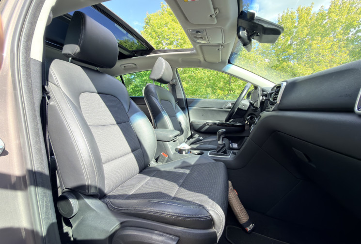 Kia Sportage 1.6 CRDI 115 ch Design-Apple Carplay-Caméra de recul-Suivis KIA-Attelage-Toit ouvrant