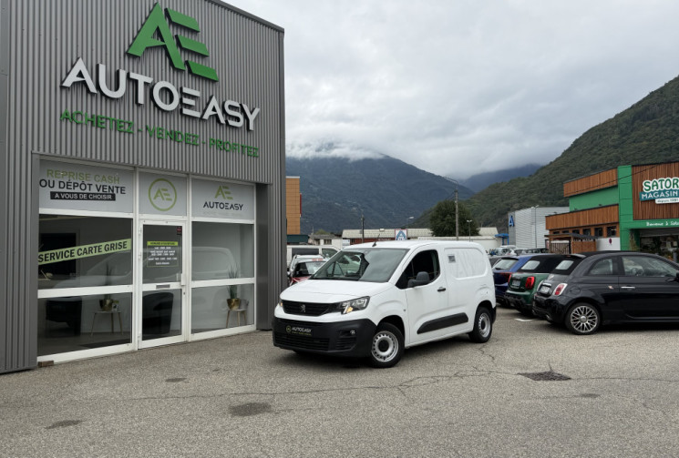 Peugeot Partner 1.5 HDI 100 finition ASPHALT 3 Places - TVA RECUPERABLE