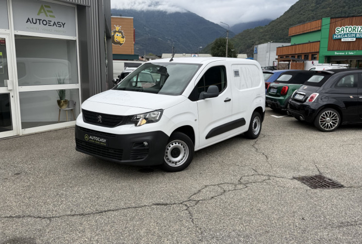 Peugeot Partner 1.5 HDI 100 finition ASPHALT 3 Places - TVA RECUPERABLE