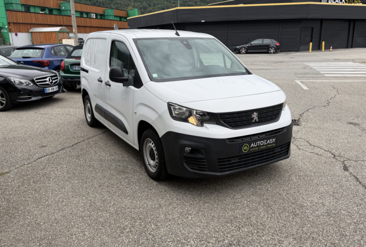 Peugeot Partner 1.5 HDI 100 finition ASPHALT 3 Places - TVA RECUPERABLE