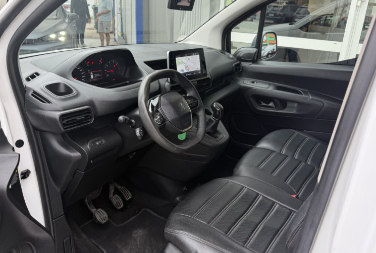 Peugeot Partner 1.5 HDI 100 finition ASPHALT 3 Places - TVA RECUPERABLE