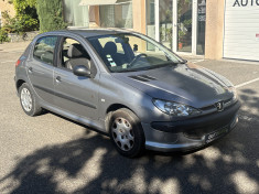 Peugeot 206 1.4 HDI 75 cv / Suivi Complet / Courroie de distribition 