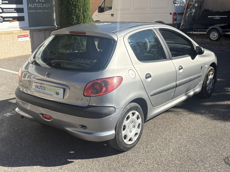 Peugeot 206 1.4 HDI 75 cv / Suivi Complet / Courroie de distribition 