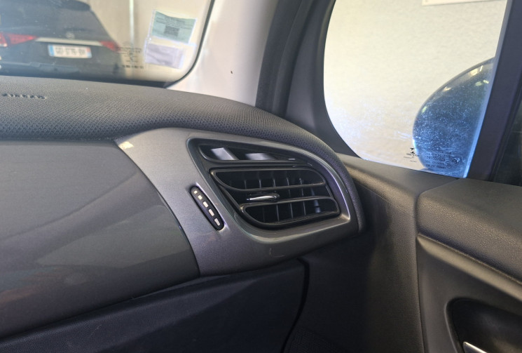Citroën C3 1.6 120 VTI EXCLUSIVE / ENTRETIEN A JOUR