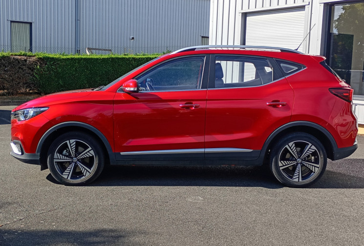 MG ZS  EV 44.5 kWh LUXURY - TOIT OUVRANT / SIEGES ELECTRIQUES CHAUFFANTS
