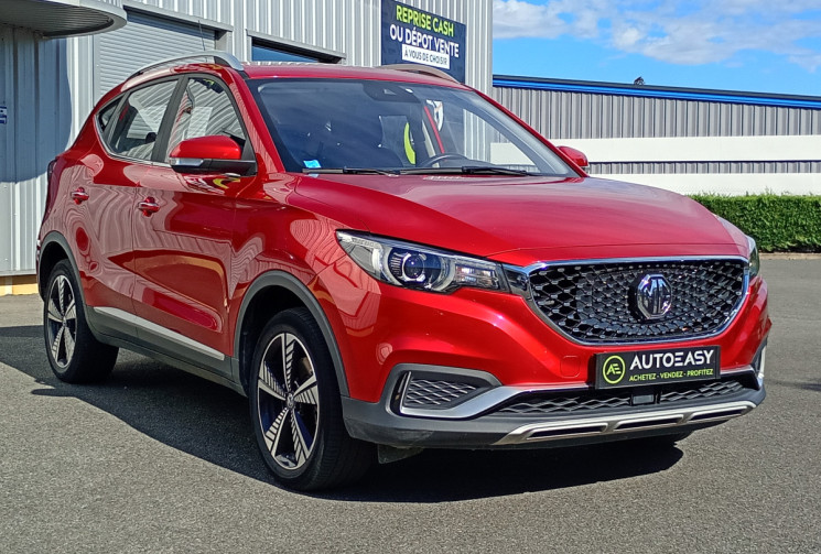MG ZS  EV 44.5 kWh LUXURY - TOIT OUVRANT / SIEGES ELECTRIQUES CHAUFFANTS